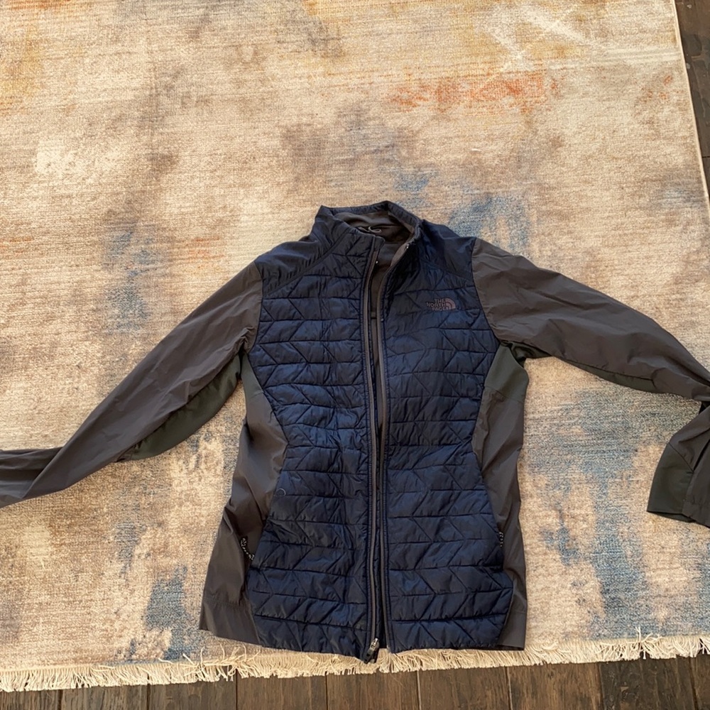 The north face jacket sz s